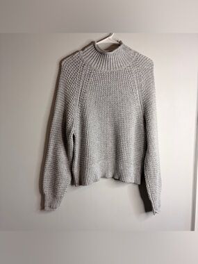 American Eagle Cozy Light Gray Knit Mock Neck Sweater Medium